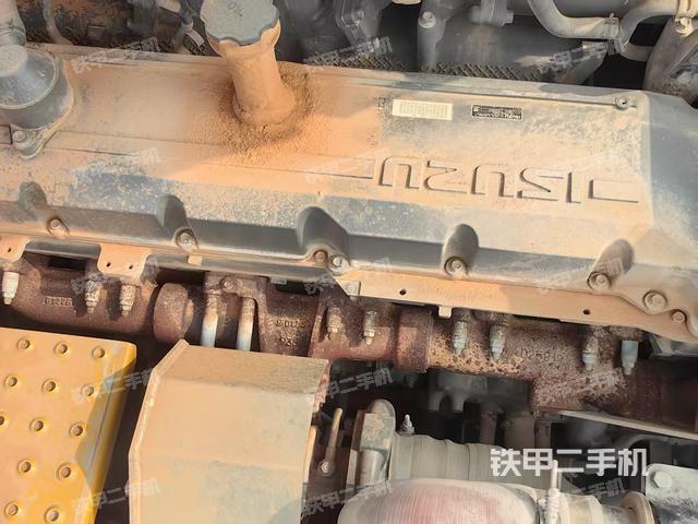 驾驶室顶部（整机外观）