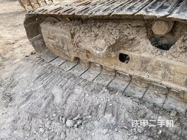 右側(cè)行走馬達蓋板（行走機構(gòu)）