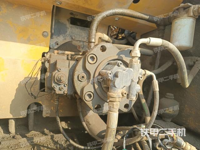 液壓泵斜45?左（大件艙室）