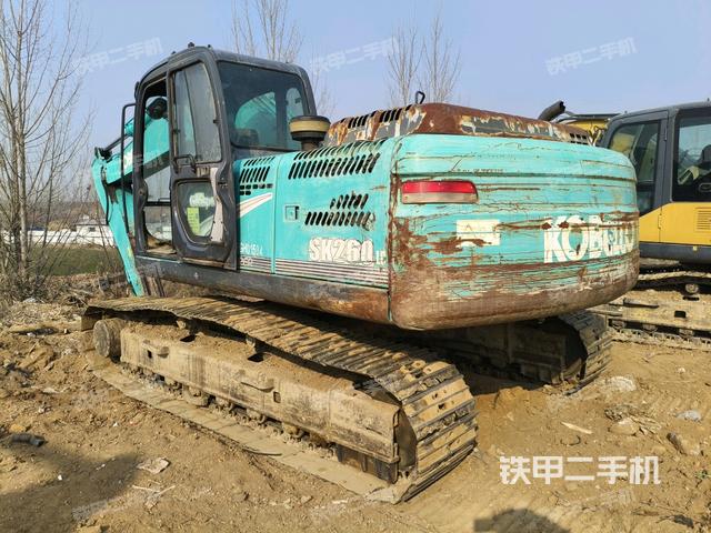 神钢SK210LC-8挖掘机的设备实拍-第3张实拍照片