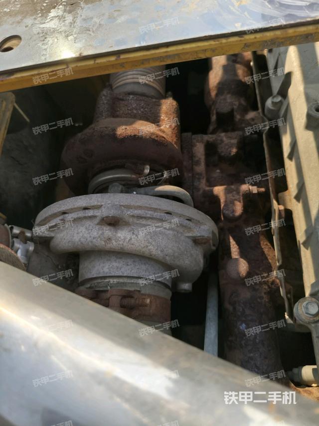 發(fā)動(dòng)機(jī)室（上車部件）