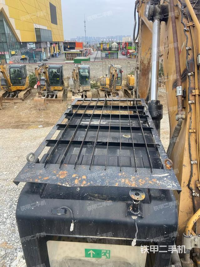 駕駛室頂部俯視（上車部件）