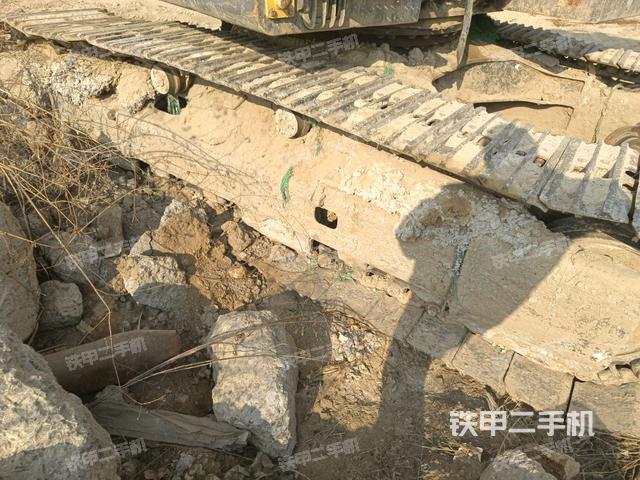 左側(cè)履帶整體?（行走機(jī)構(gòu)）