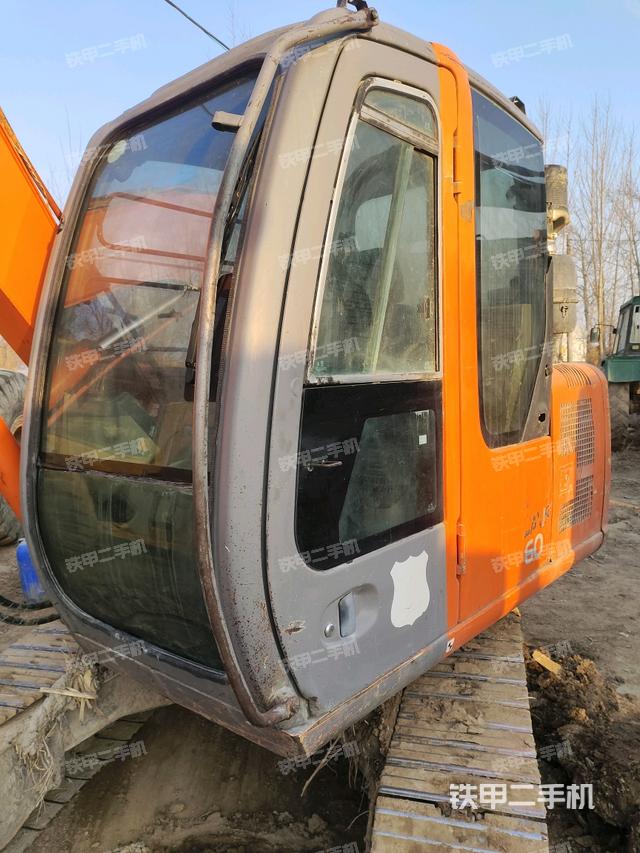 ?駕駛室正側(cè)(駕駛室部分) ?駕駛室正側(cè)(駕駛室部分)