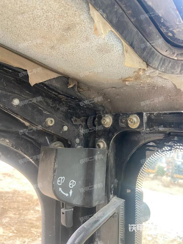 后窗玻璃角標(biāo)（駕駛室部分）