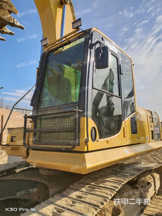 駕駛室整體（整機外觀）