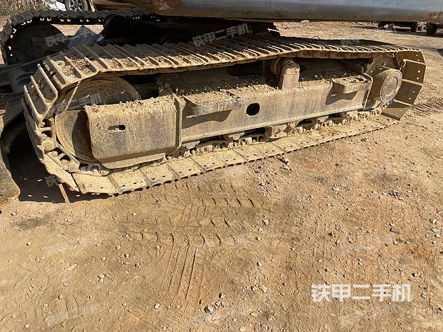 單側(cè)履帶整體（整機(jī)外觀）