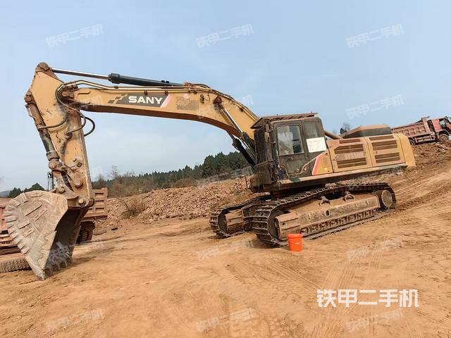 驾驶室整体（整机外观）