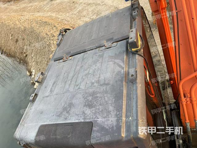 駕駛室頂部俯視（上車部件）