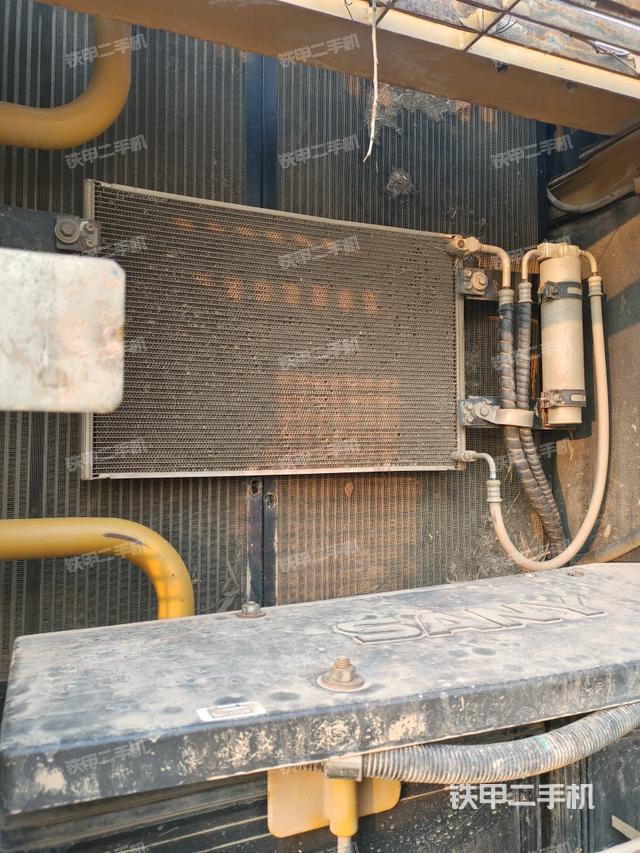 散熱器正面（大件艙室）