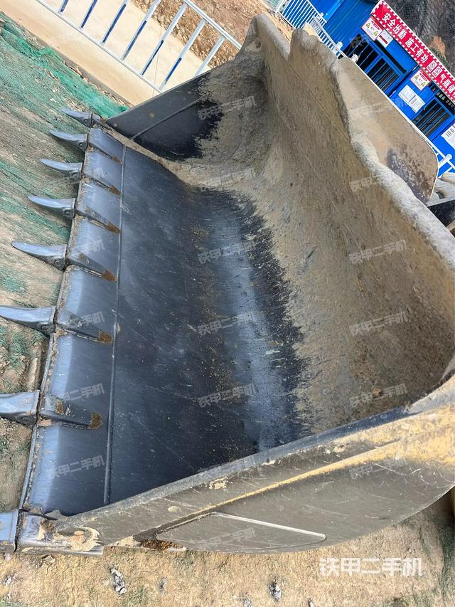 工作裝置整體（整機(jī)外觀及大件）