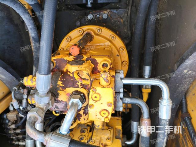 回轉(zhuǎn)馬達（上車部件）