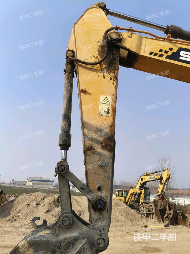 小臂整體左后（工作和回轉(zhuǎn)裝置）