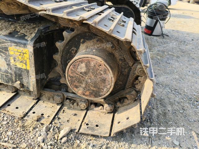 左驅(qū)動(dòng)輪(行走機(jī)構(gòu)) 左驅(qū)動(dòng)輪(行走機(jī)構(gòu))