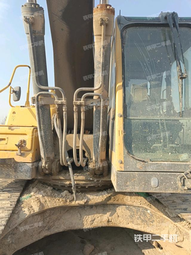 大臂油缸整體?豎拍（工作和回轉(zhuǎn)裝置）