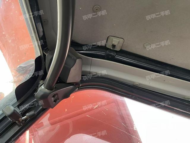 座椅后部（駕駛室部分）