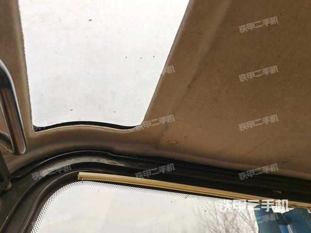 后窗玻璃角標（駕駛室部分）