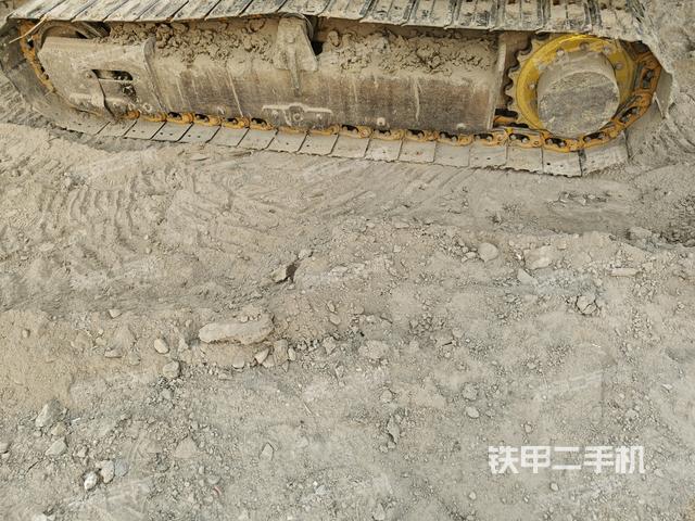 左側(cè)履帶整體?(行走機(jī)構(gòu)) 左側(cè)履帶整體?(行走機(jī)構(gòu))