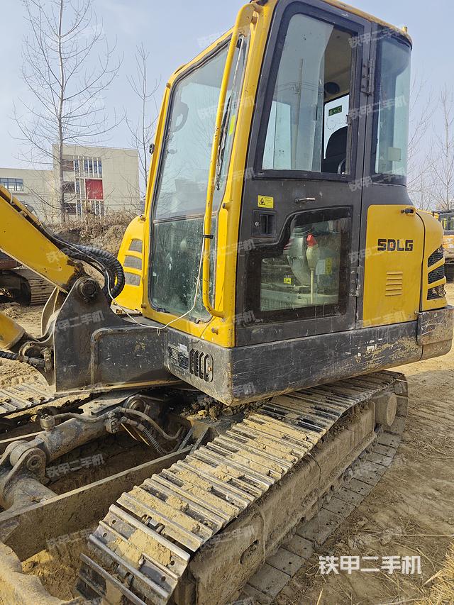 驾驶室整体（整机外观）