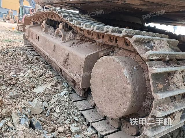 右側(cè)履帶整體（行走機構(gòu)）