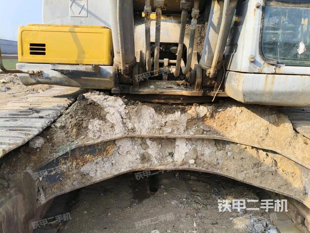 轉(zhuǎn)盤和下車架正前（工作和回轉(zhuǎn)裝置）