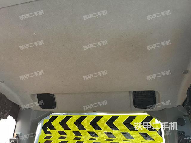 右側(cè)玻璃角標(biāo)（駕駛室部分）