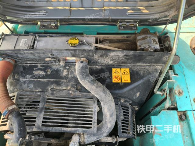 神钢SK210LC-8挖掘机的设备实拍-第31张实拍照片
