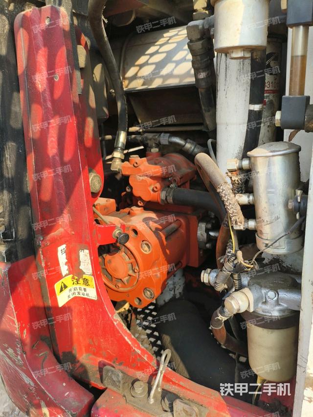 液壓泵室（大件艙室）