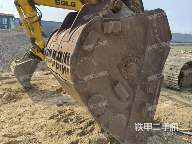 鏟斗45度（工作和回轉(zhuǎn)裝置）