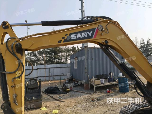 小臂整體右前(工作和回轉(zhuǎn)裝置) 小臂整體右前(工作和回轉(zhuǎn)裝置)