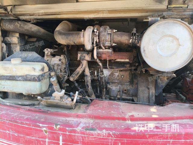 發(fā)動(dòng)機(jī)室（上車部件）