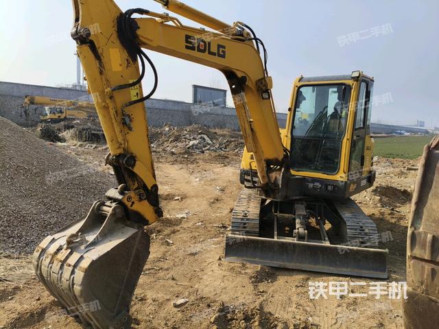 右前45(整機(jī)外觀) 右前45(整機(jī)外觀)