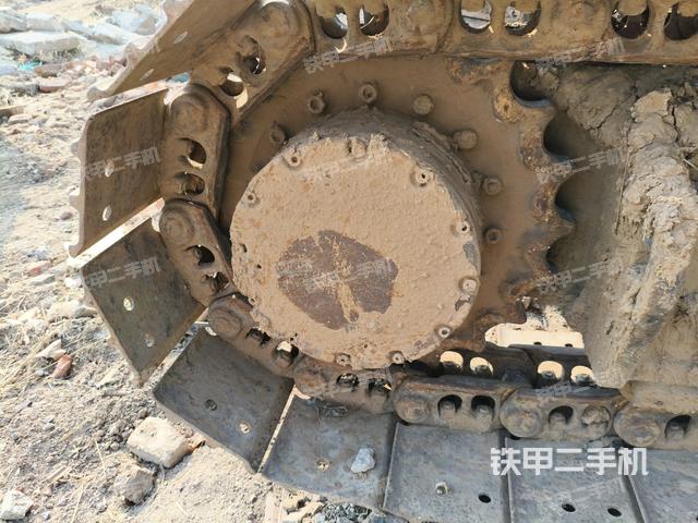 右驅(qū)動(dòng)輪（行走機(jī)構(gòu)）