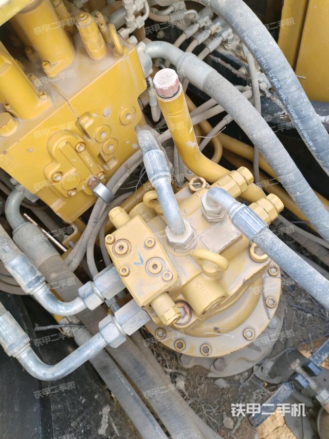 回轉(zhuǎn)馬達（上車部件）