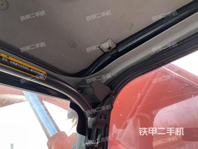 左后方玻璃角標(biāo)（駕駛室部分）