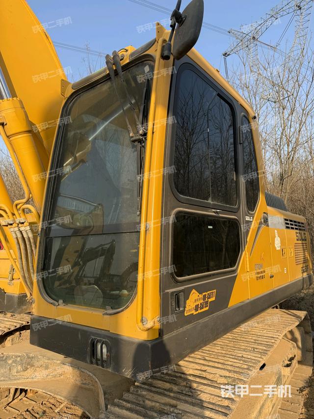 駕駛室整體（整機外觀）