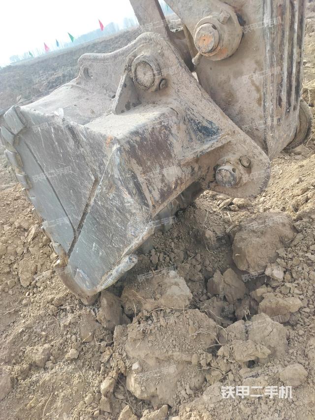 鏟斗右后整體（工作和回轉(zhuǎn)裝置）