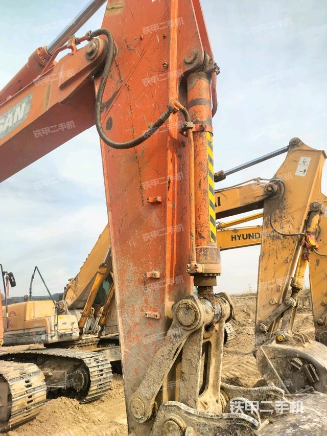 小臂整體右前（工作和回轉(zhuǎn)裝置）