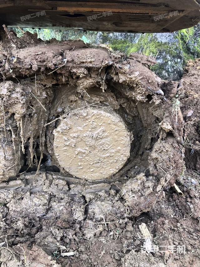 右驅(qū)動輪(行走機(jī)構(gòu)) 右驅(qū)動輪(行走機(jī)構(gòu))