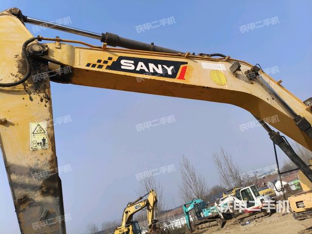 大臂整體?右側(cè)（工作和回轉(zhuǎn)裝置）