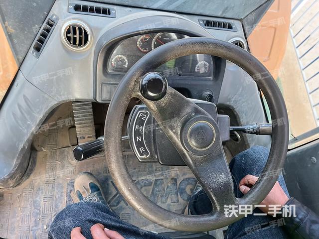 駕駛室工作臺（整機(jī)外觀及大件）