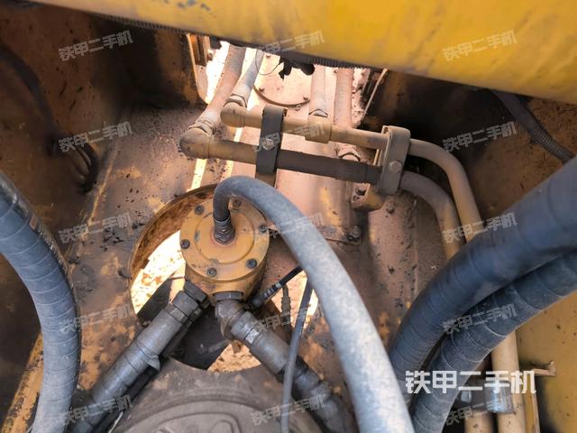 增壓器特寫(xiě)(上車部件) 增壓器特寫(xiě)(上車部件)