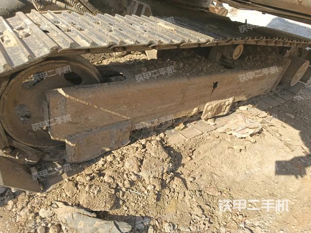 左側(cè)履帶整體?(行走機(jī)構(gòu)) 左側(cè)履帶整體?(行走機(jī)構(gòu))