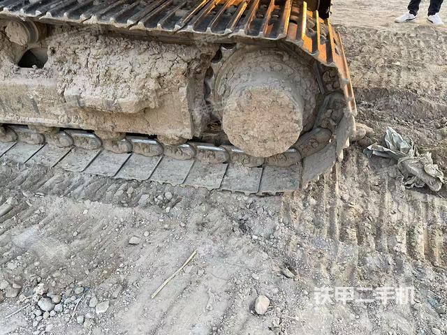 左側(cè)行走馬達蓋板（行走機構(gòu)）