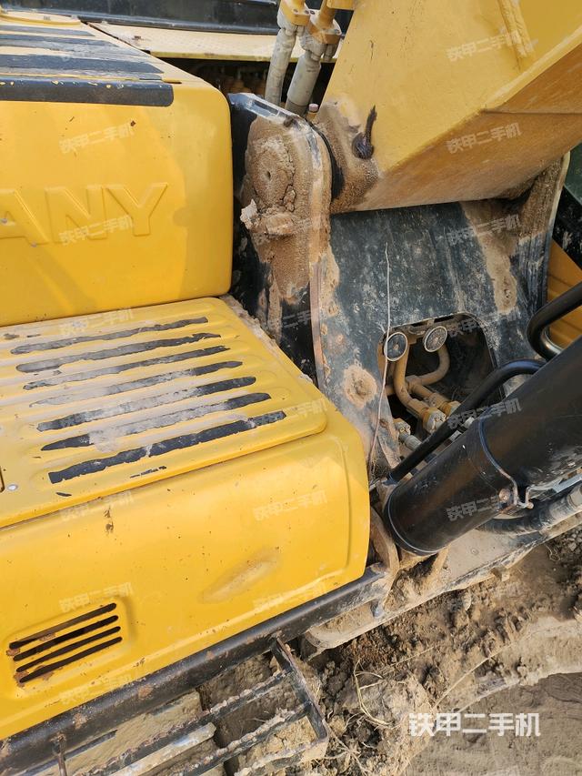 大臂根部?斜視（工作和回轉(zhuǎn)裝置）