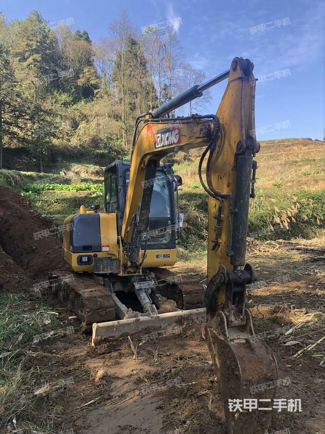 右前45(整機(jī)外觀) 右前45(整機(jī)外觀)