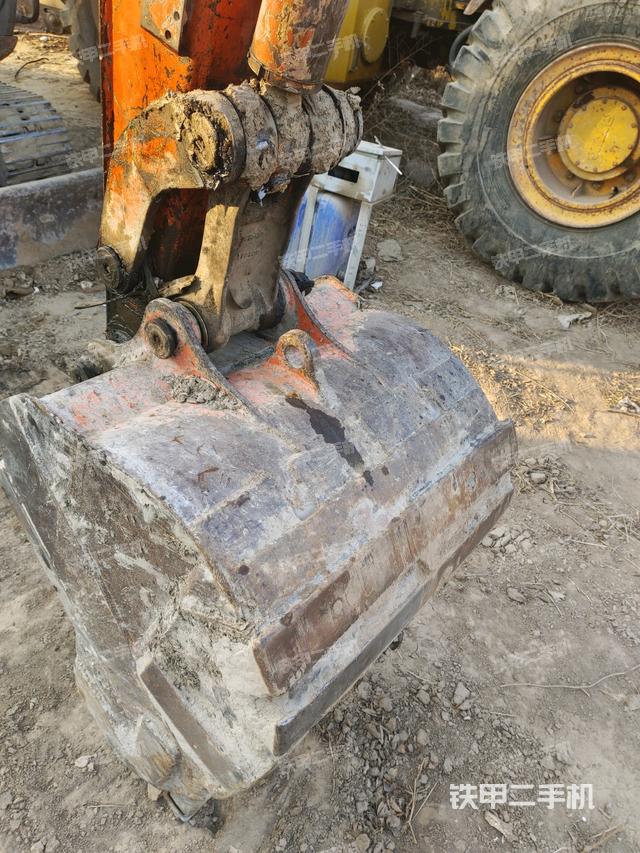 鏟斗45度(工作和回轉(zhuǎn)裝置) 鏟斗45度(工作和回轉(zhuǎn)裝置)