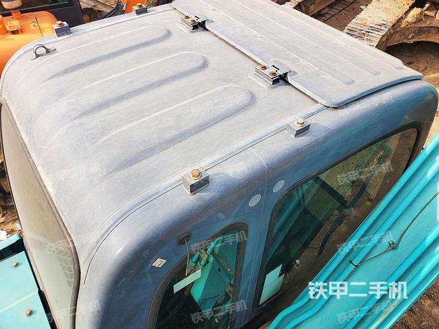 驾驶室顶部（整机外观）