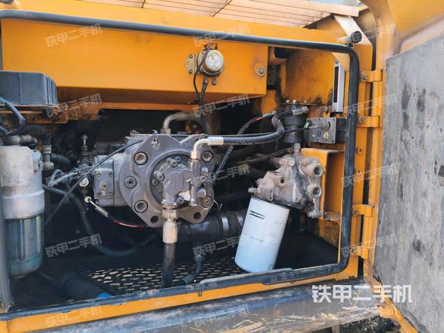 液壓泵斜45?左（大件艙室）