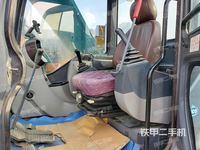 驾驶室整体（整机外观）